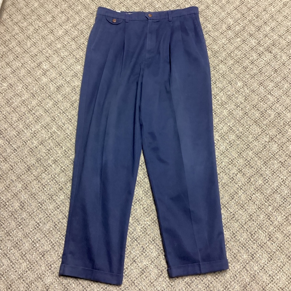 Dockers Navy Blue Loose Fit Cuff Khakis * Size Men’s 36 x 32